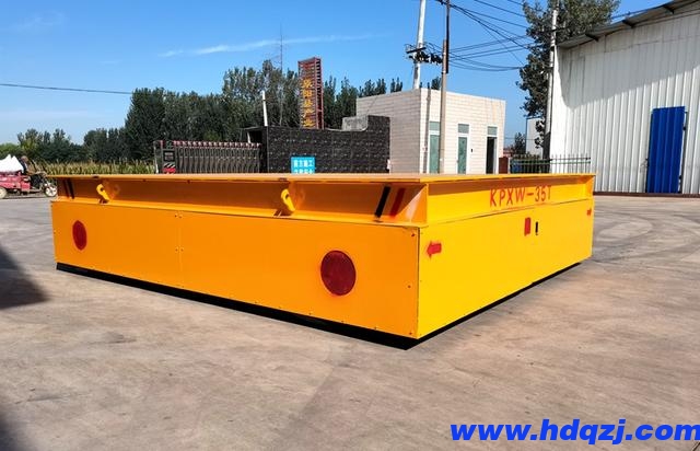 無軌電動平車是如何實現(xiàn)轉彎的？