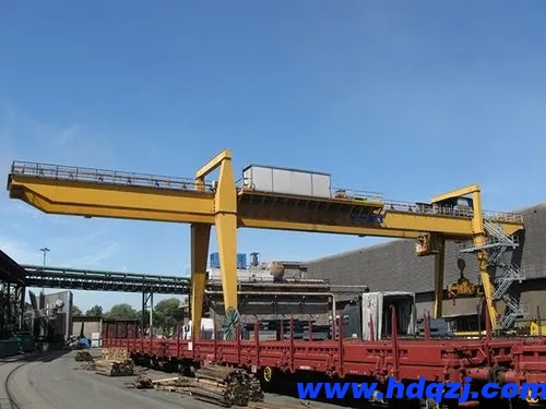 起重機一般裝有幾種限位裝置