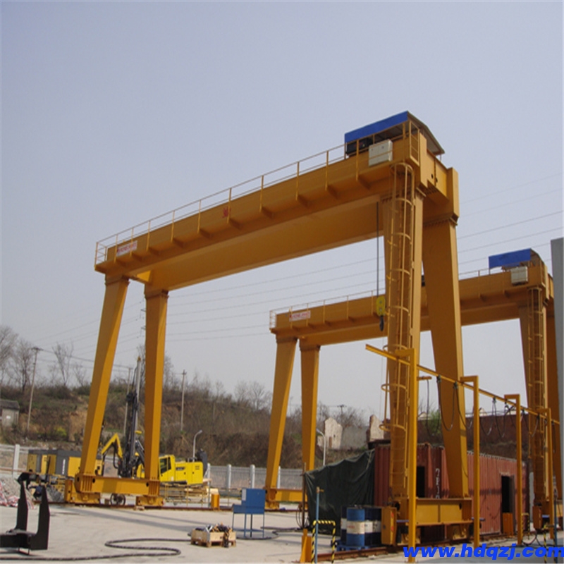 起重機是現代物流的重要設備 起重機是現代物流的重要設備