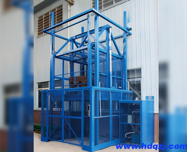 施工升降機怎么進行安全操作 施工升降機怎么進行安全操作