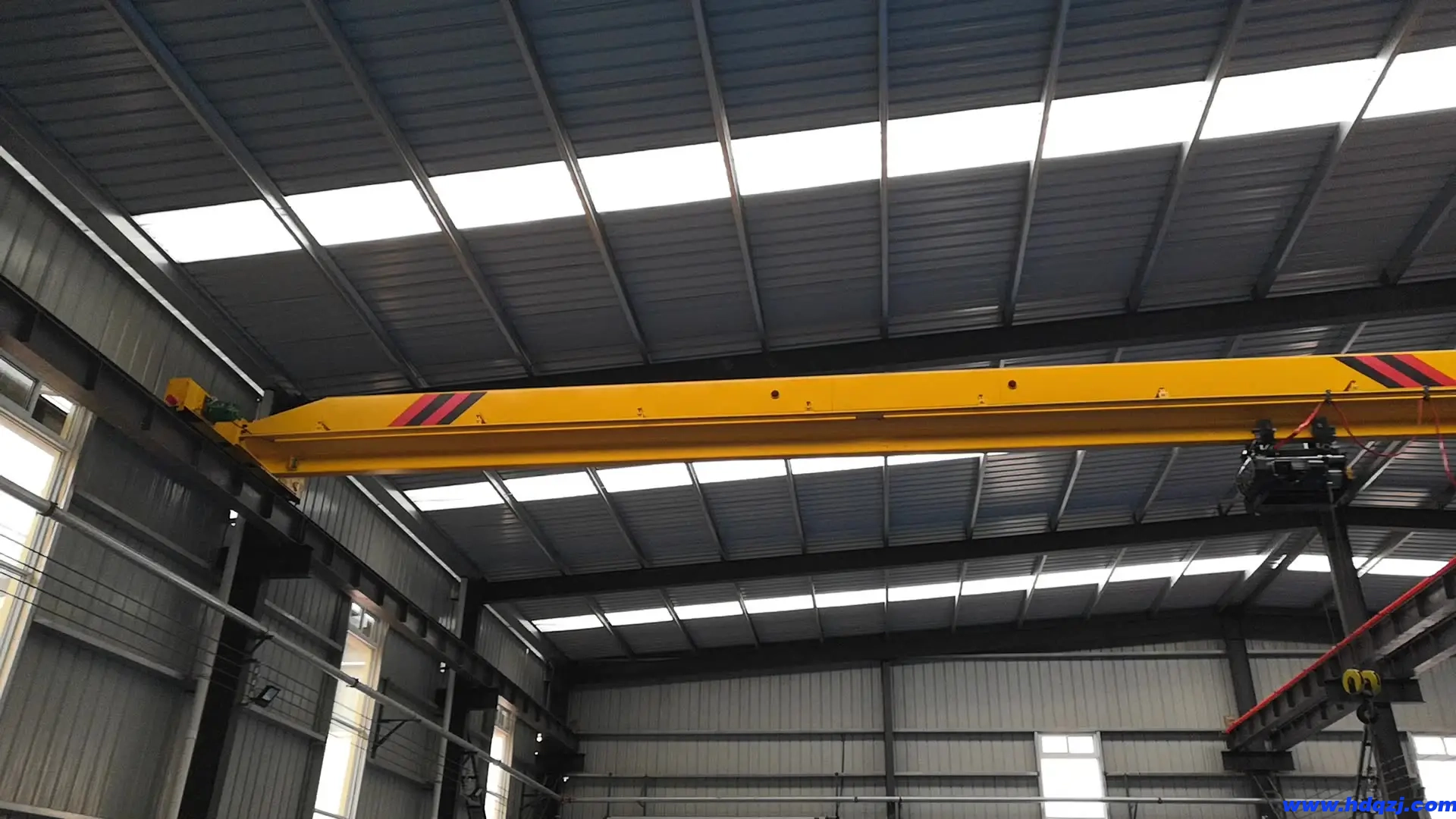 起重機(jī)軸輪啃軌的三大原因及處理方法 起重機(jī)軸輪啃軌的三大原因及處理方法